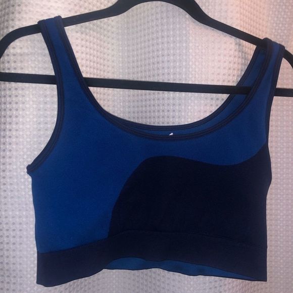 Like new Fabletics extended 3 piece outfit - Picture 12 of 16